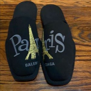 Balenciaga Men’s Paris Animation slippers